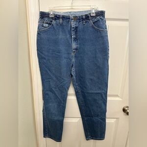 Vintage Wrangler women’s 1990's mom jeans, medium wash 
 size 16 inseam 29”
